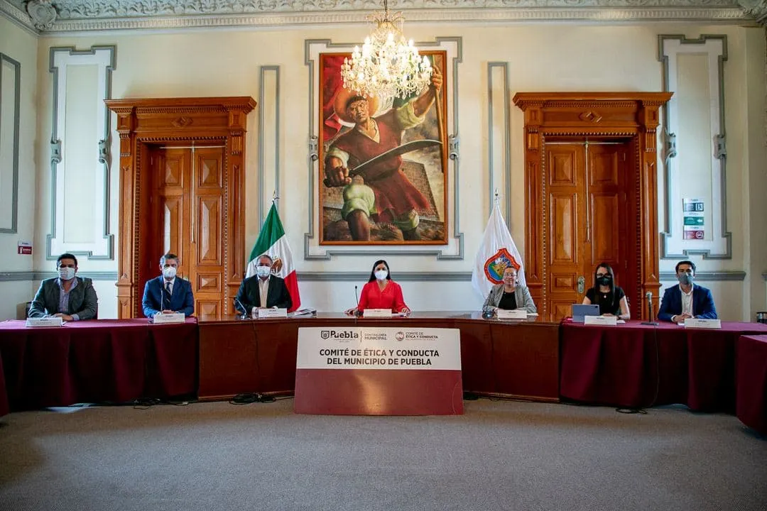 Servidores públicos actuarán con ética hasta el final de la administración: Claudia Rivera