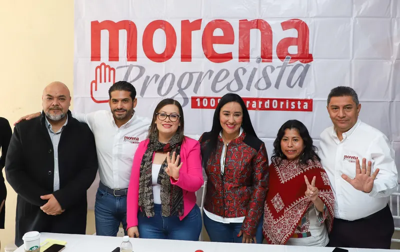 Diputados presentes en la toma de protesta del movimiento Morena Progresista