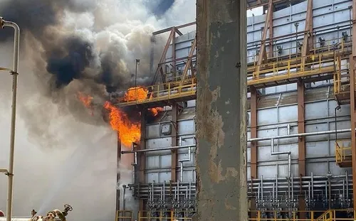 Reportan cuatro explosiones en refinaría Antonio Dovalí de Oaxaca