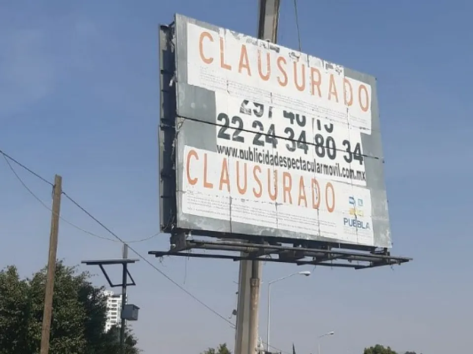 Nuevo manotazo contra estructuras publicitarias