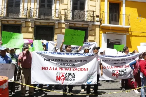 Con manifestación, pobladores de Texmelucan piden al Congreso evitar privatización del agua