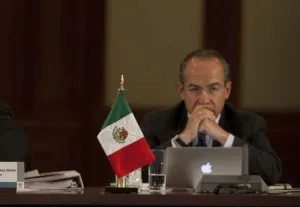 Felipe Calderón desea pronta recuperación a AMLO