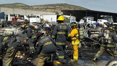 Bomberos de Puebla extinguieron incendio en San Jerónimo Ocotitlán