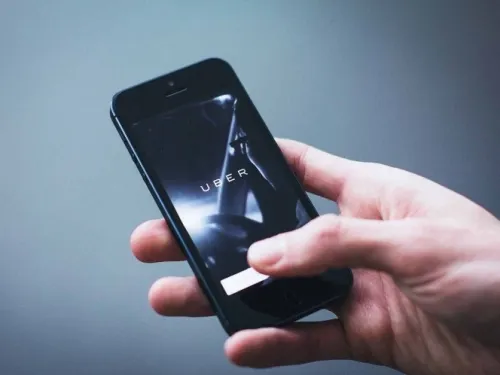 Colombia suspende servicio de Uber; acusa competencia desleal