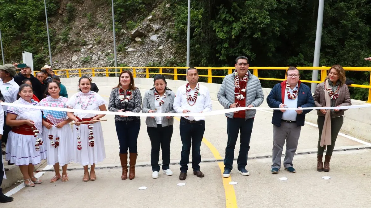 Sergio Salomon Cespedes Inaugura Puente Vehicular En San Felipe Tepatlan