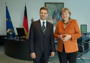 Presidencia ya planea encuentro Merkel-Peña en Berlín