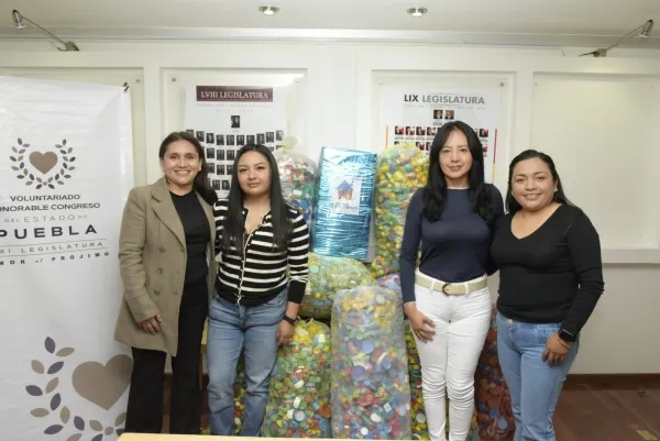 Voluntariado Congreso Pue Colecta Tapitas