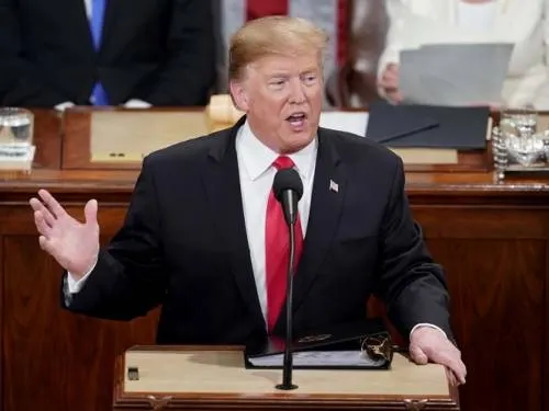 Trump promete la construcción de un muro fronterizo con México