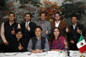 Movimiento Ciudadano presenta a precandidatos y respalda a Noé Peñaloza