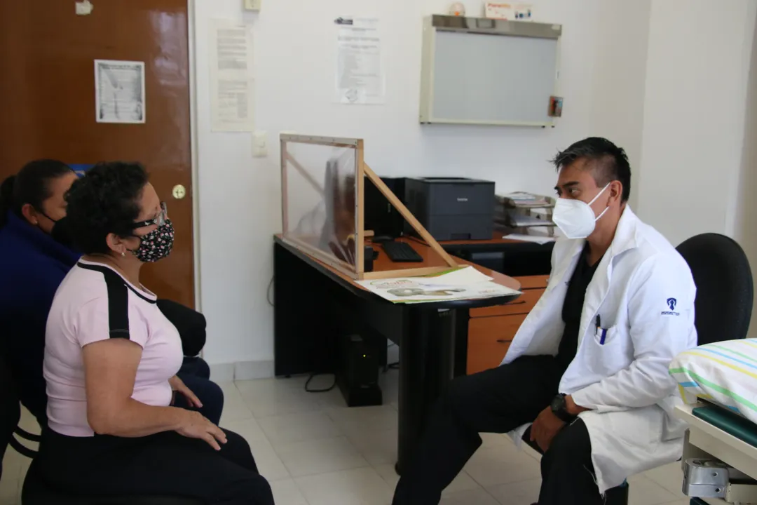 Continúa ISSSTEP regionalización de servicios médicos en la Sierra Norte