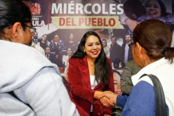 Encabeza Tonantzin Fernández “Miércoles del Pueblo” y entrega apoyos a personas con discapacidad en San Pedro Cholula