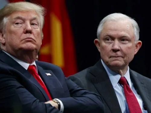 Renuncia Jeff Sessions, fiscal general de EU