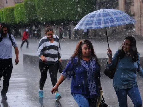 Hoy viernes, continúan las tormentas fuertes en el país