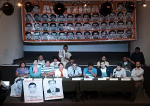 Padres llevarán caso Ayotzinapa ante instancias internacionales