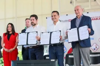 Firma Ayuntamiento de Puebla convenio con Parque España para implementar el programa “Reusando Ando: cada gota cuenta”
