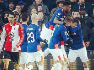 Moreno celebra cumpleaños con triunfo del PSV