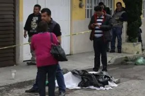 Apuñaló y mató a ex novia en la colonia La Gloria