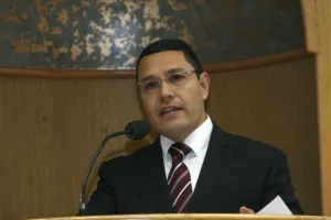 Rinde director de Derecho BUAP su primer informe de labores