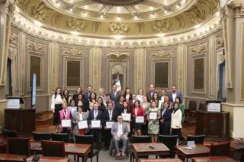 Congreso de Puebla entrega la Medalla al Mérito Docente “Juan C. Bonilla”