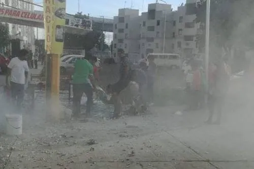 Explosión de puesto de pirotecnia dejó un herido en Villa Frontera