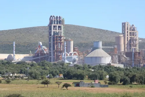 Ayuntamientos de San José Chiapa y Cuautinchán emprenderán litigios contra Audi y Cemex