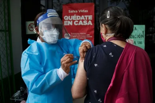 IMSS prevé cobertura del 100% de vacuna contra influenza pare el 31 de diciembre