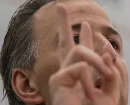 Uno lava dinero con empresa fantasma y otro es un fantasma fiscal, señala Meade de adversarios
