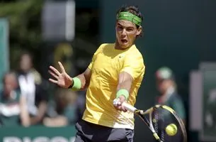 Federer ya es cliente; Nadal lo aplasta de nuevo