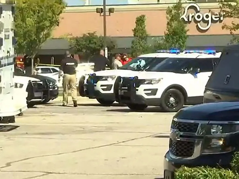 Reportan tiroteo en tienda de Tennessee