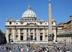 Más de 1,000 mde omite Vaticano en declaración financiera