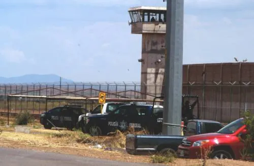 Riña en Penal de Cieneguillas deja un muerto y nueve heridos