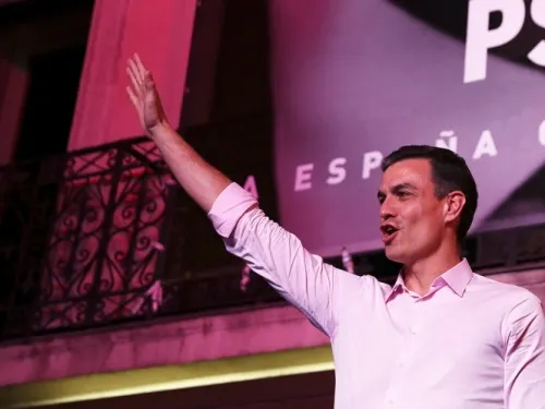 Pedro Sánchez celebra la victoria del PSOE en España