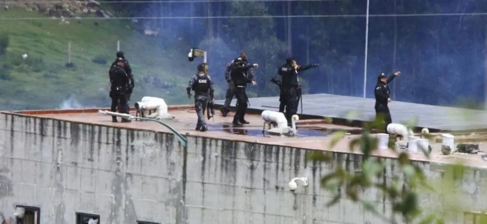 Un motín en una cárcel de Ecuador deja al menos 20 muertos
