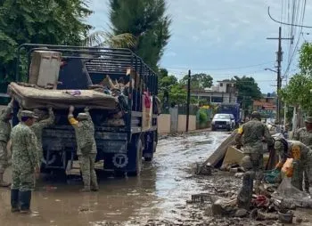 Damnificados de la Sierra Norte son atendidos con puntualidad y cercanía: Armenta