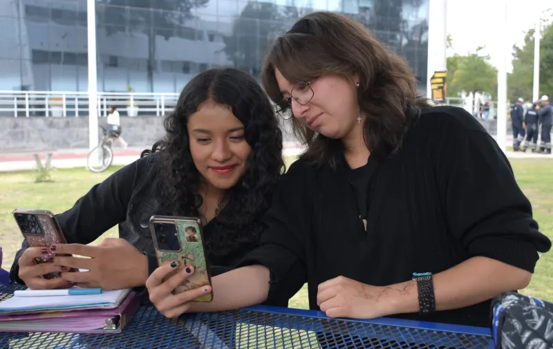 BUAP analiza el impacto de las redes sociales y los riesgos de la desinformación