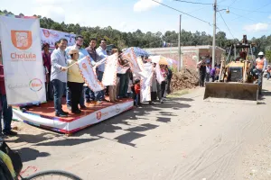 Inicia José Juan Espinosa pavimentación en Tepontla