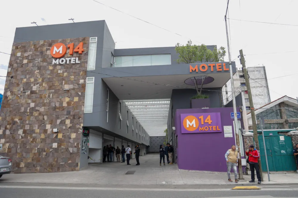 Persona sin vida al interior del Motel M14