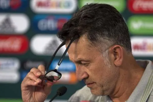Guardado, Moreno y Reyes preocupan a Osorio