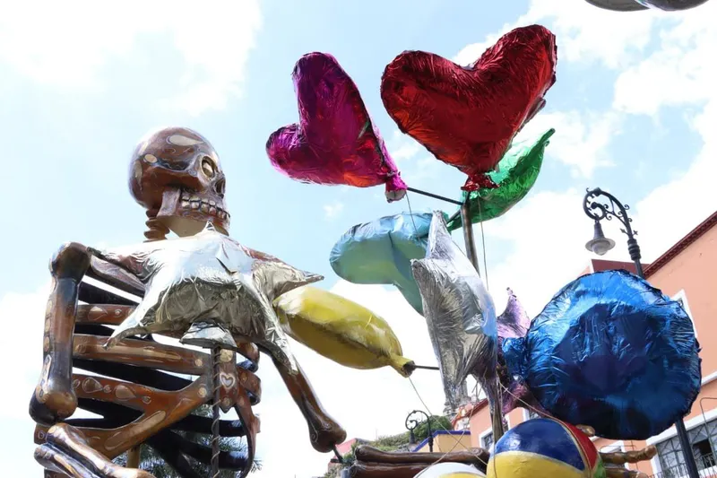 catrina-globero-festival-internacional-valle-de-catrinas