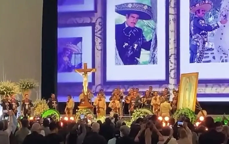Despiden a Vicente Fernández con misa de cuerpo presente