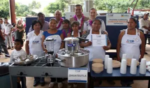 MEAMV arranca con la entrega del Programa Beca un Niño Indígena