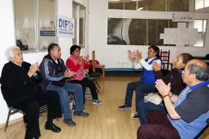 Dinorah López de Gali brinda atención integral a los adultos mayores