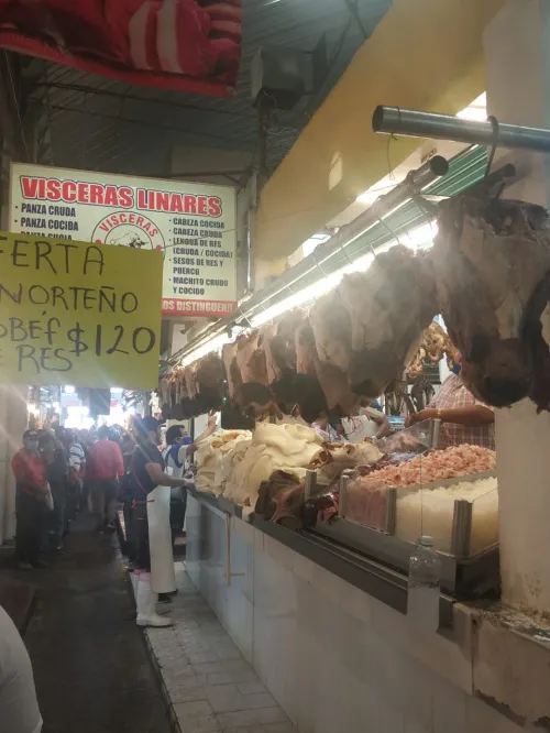 Carnicería poblana regala cabezas de res a quienes lo necesitan