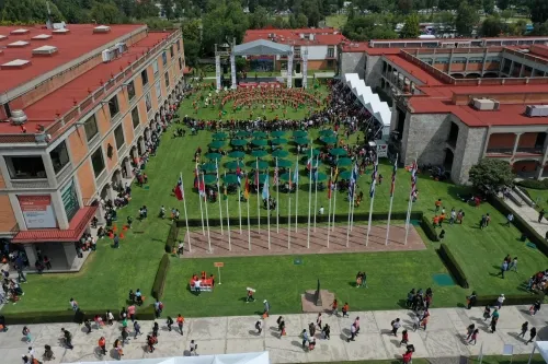 Jóvenes, padres de familia y profesores participaron en la Expo Udlap Otoño 2019