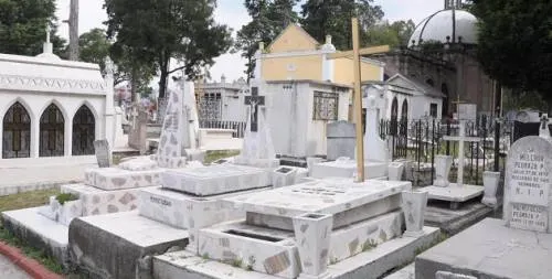 Contratación de servicios funerarios integrales en Panteón Municipal va en aumento
