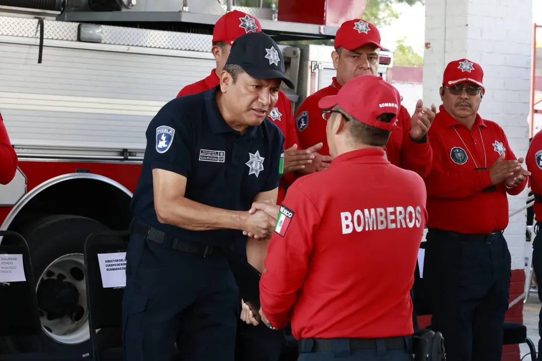 Reconoce SSP a bomberas y bomberos destacados en su día