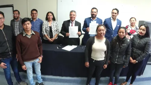 Ayuntamiento de Santo Tomás Hueyotlipan y Uttecam firman convenio de colaboración