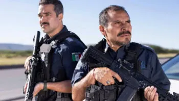 Netflix estrena “La captura”, cinta que aborda la recaptura de “El Chapo” desde la perspectiva de dos policías