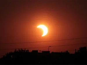 Cielo de 2017 ofrecerá eclipse solar y conjunciones de planetas