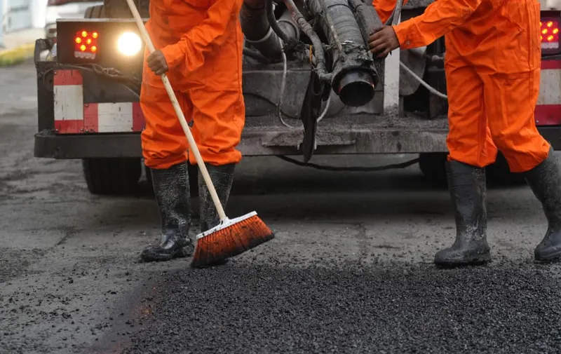 Encabeza Pepe Chedraui arranque de trabajos de bacheo en frío en la capital